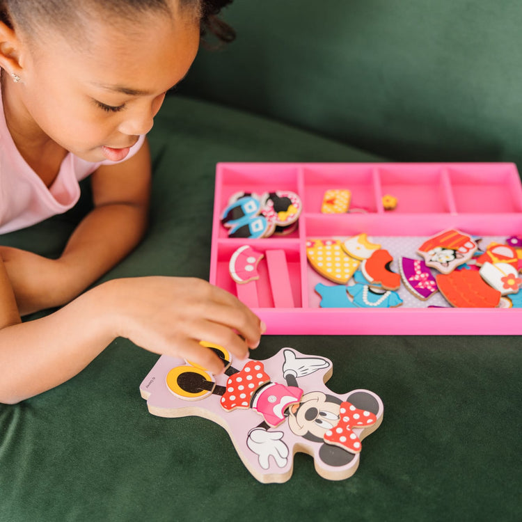 Melissa & Doug Disney Minnie Mouse Magnetic Dress-Up Wooden Doll Pretend Play Set (40 pcs)